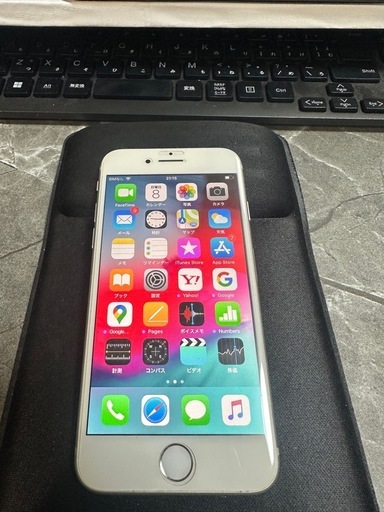 iPhone 8 ホワイト　64GB