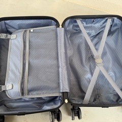 【取引決定】ジャンク品　 機内持ち込みサイズキャリーの画像
