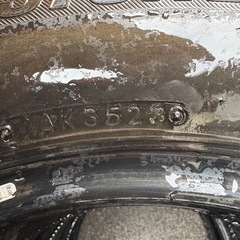 ブリヂストン　バリ溝　205/65r16  スタッドレス4本の画像