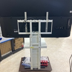 【トレファク足立扇店】4Kﾁｭｰﾅｰ内蔵液晶ﾃﾚﾋﾞ SHARP 4T-C65DL1 WALLｽﾀﾝﾄﾞｾｯﾄ  ﾘﾓｺﾝ付 純正ｽﾀﾝﾄﾞ付の画像