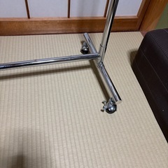 ハンガーラックの画像