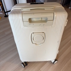 スーツケース（白）の画像