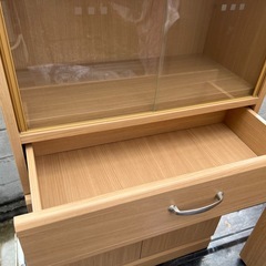 小型食器棚の画像