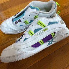 Reebokスニーカーの画像