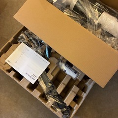 水拭き掃除機 JONR ED12 Lite【日本最軽量】吸引・水洗い・拭き取り3in1 コードレス スティッククリーナー 20000Pa強力吸引 乾湿両用 自動洗浄 壁際1mm清掃 長時間稼働 大容量水タンク 自立式&自走式 モップ機能付き 床拭き/ハードフロア/カーペット/隙間に適用 お手入れ簡単の画像