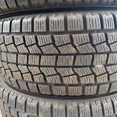 スタッドレスタイヤ　4本セットの画像