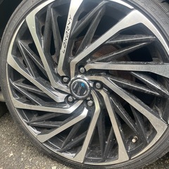 ロクサーニ18インチ　タイヤセットの画像