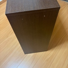 茶色の棚
の画像