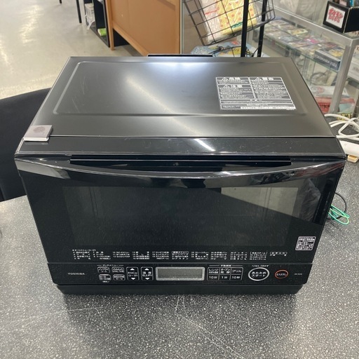 今2602-332 TOSHIBA オーブンレンジ  ER-TD70 ブラック 2020年製 通電確認済み ドアの締まりが弱く磁石が貼ってあります。その磁石を取られると温めができなくなる為、そのまま貼り付けています。