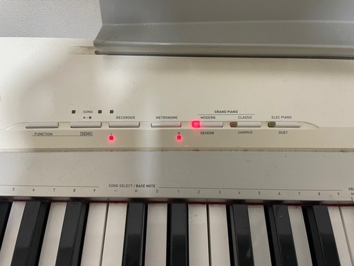 電子ピアノ