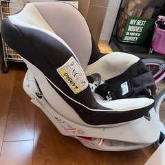 エールべべ　クルットNT チャイルドシートの画像