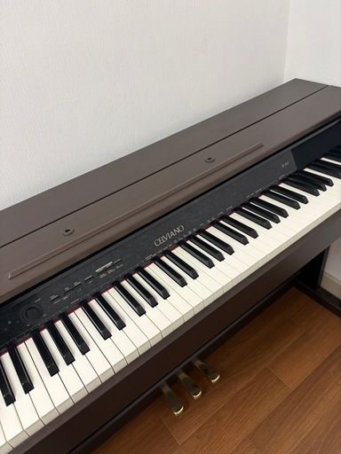 電子ピアノ