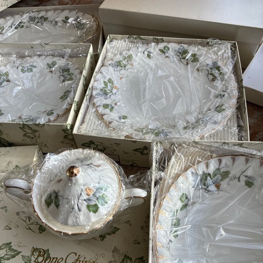 未使用品　HOYA Bone China Cordial Collection 