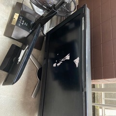 テレビ、扇風機、掃除機　、ヒーターの画像