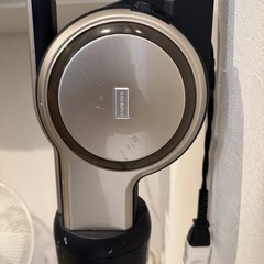 アイリスオーヤマ　掃除機　クリーナー　紙パック式　静電モップ付　美品の画像