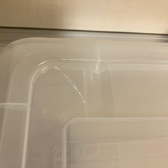 衣装ケース (蓋にヒビあり)の画像