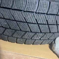 165/70r14スタッドレスタイヤbridgestone28週22年製と純正トヨタホイール4本セットの画像