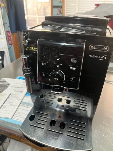 商談中　
De'Longhi (デロンギ) 全自動コーヒーマシン マグニフィカS ECAM23120BN