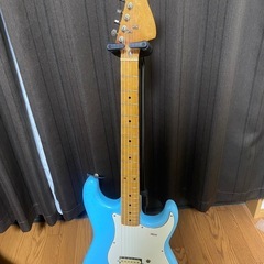 FERNANDES 石ロゴ ストラトの画像