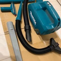 マキタ 小型掃除機 充電式の画像