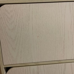 白いカラーボックスの画像