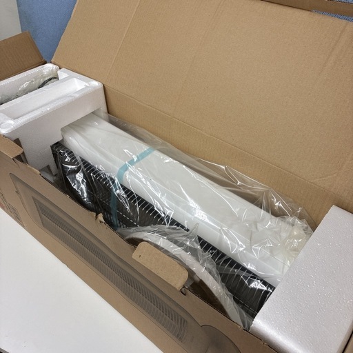 【?買取市場 6ヶ月保証】S736 ⭐ 2019年製の未使用品 アイリスオーヤマ 電気ストーブ  2段階切替 ブラックコートヒーター 