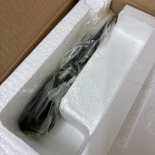 【?買取市場 6ヶ月保証】S736 ⭐ 2019年製の未使用品 アイリスオーヤマ 電気ストーブ  2段階切替 ブラックコートヒーター 