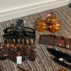 【全て新品】髪飾り　ピン　バレッタなど色々の画像
