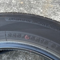 デリカ　シャモニー　純正タイヤ3本の画像