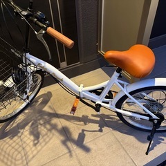 シマノ6段変速ギア付き折りたたみ自転車の画像