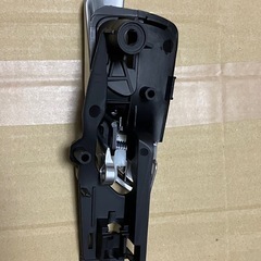 アルファロメオ ジュリエッタ 運転席ドア レバーの画像