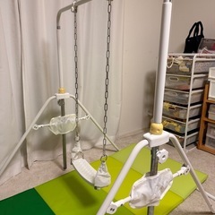 鉄棒　ブランコ　ボール遊び一体型室内遊具の画像