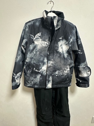 ARBNスノーウェア１４０美品手袋セット