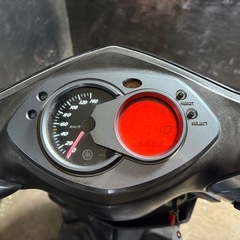 ★支払総額8.8万円★定休日なし！いつでも現車確認可能です！ ヤマハ シグナス2型 黒 SE44J 人気のシグナス！ 国内2型キック付き！ キャリア付き！ サイスタ付き！ 4ストインジェクション！の画像