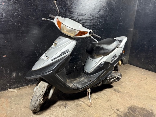 ★支払総額4.8万円★定休日なし！いつでも現車確認可能です！ ヤマハ スーパージョグ シルバー 3YK フロントディスクブレーキ！ サイスタ付き！ バッテリー新品！ 2ストのためオイル注ぎ足すだけ！　