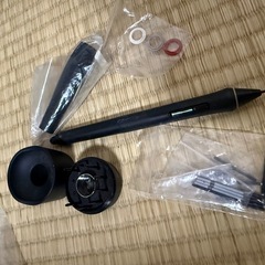 【液晶ペンタブ】Wacom Cintiq 24HD touch DTH-2400／純正ペン付／引き取り限定の画像