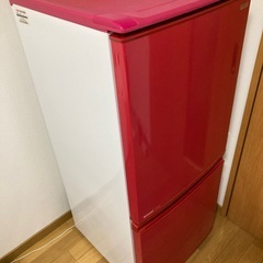 冷蔵庫（シャープ、2009年、137L）の画像