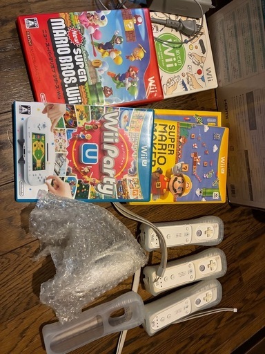 Wii ゲーム本体　リモコン　コントローラー　カバー　ヌンチャク　マイク　マリオ　ゲーム　