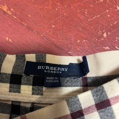 バーバリースカートの画像