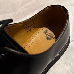 Dr.Martin  黒 3ホール 24cm相当の画像