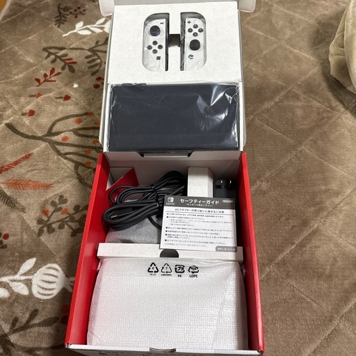 任天堂　Switch 有機EL 　