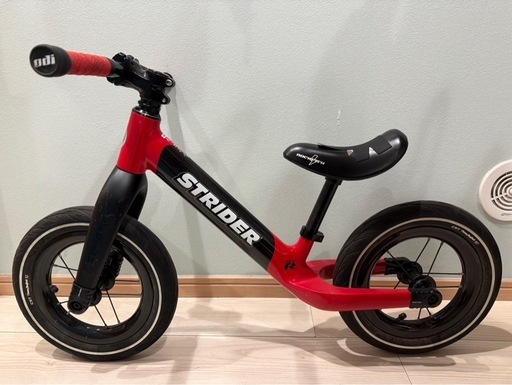 自転車 strider  ST-R