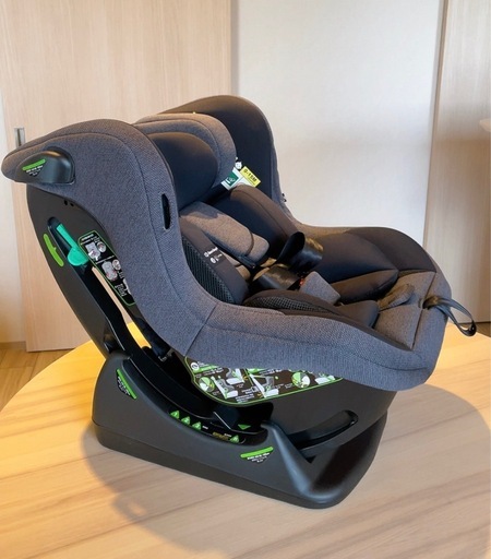 【超美品】チャイルドシート レジェプラスネクスト ★新安全基準適合 軽量5.9kg 新生児OK