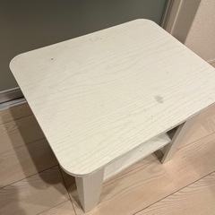 【Salut!】白のローテーブルの画像