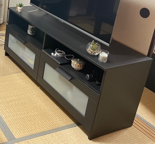 IKEAテレビ台 (ほぼ新品状態)