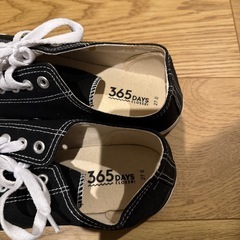 スニーカーの画像