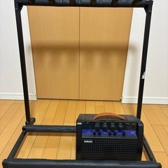 ギタースタンド　&　ポータブルアンプ　YAMAHA VA-10の画像