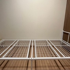 ベッドフレームの画像