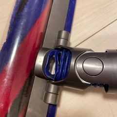 Dyson 掃除機  箱とアタッチメント付きの画像