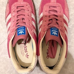 【adidas スニーカー ピンク 24cm】の画像